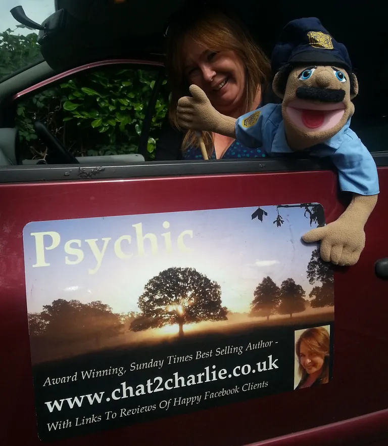 Award-winning psychic love coach Chat 2 Charlie